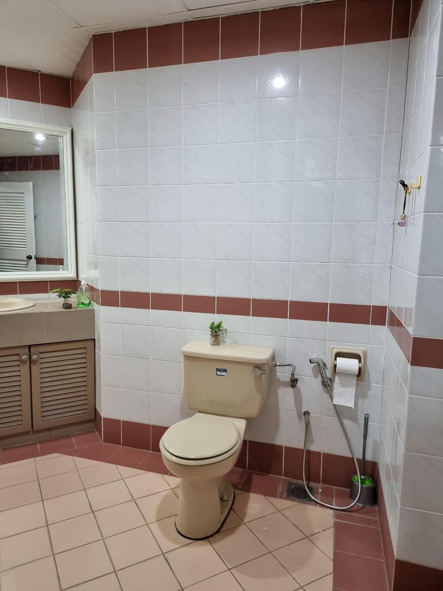 Cozzzy Hut Riverbank Suites Kuching With Spectacular River View Bagian luar foto