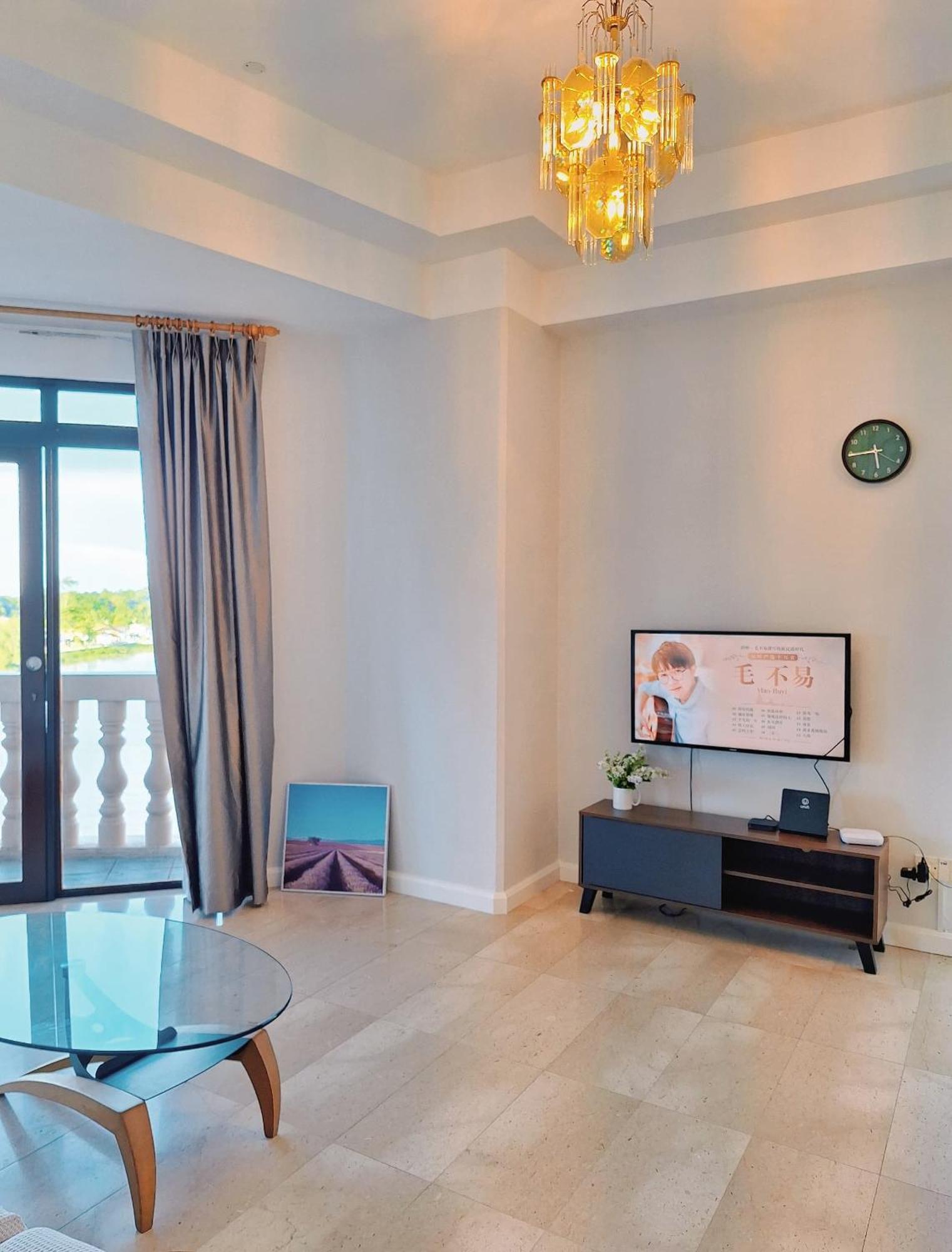 Cozzzy Hut Riverbank Suites Kuching With Spectacular River View Bagian luar foto