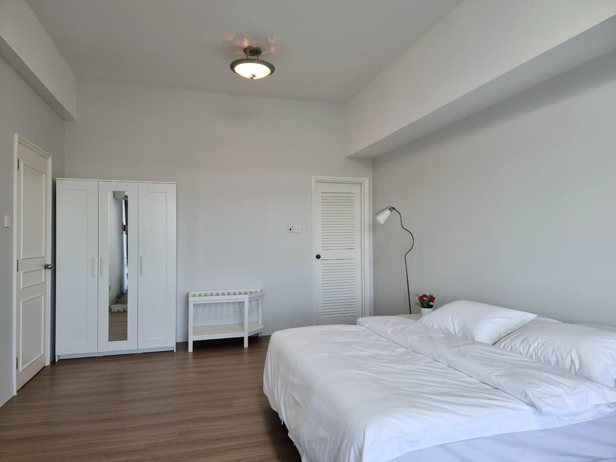 Cozzzy Hut Riverbank Suites Kuching With Spectacular River View Bagian luar foto